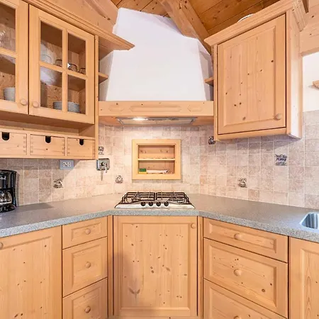 Ciesa Al Drago アパート *