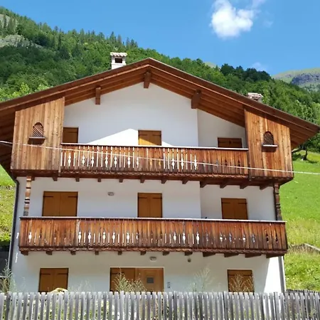 Ciesa Al Drago アパート *